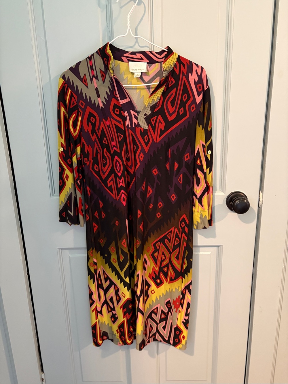 Donna Morgan Colorful Geo-Print V-Neck Shift Dress - Multicolor